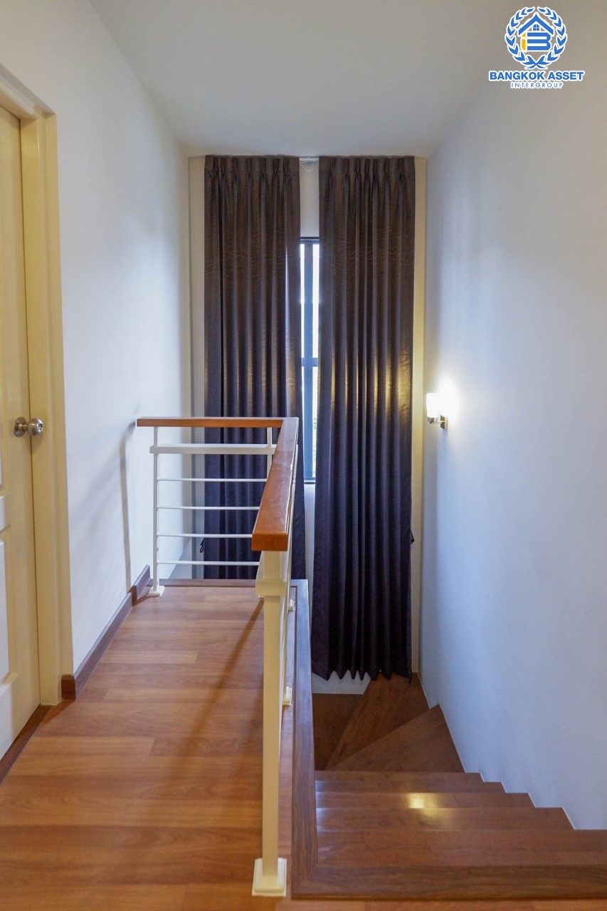 *****บ้านเดี่ยวมือสองย่านนนทบุรี ม.เซนโทร เวสต์เกต กาญจนาภิเษก คุณภาพแบรนด์ AP เนื้อที่มากถึง 52.2 ตร.ว. ฟังก์ชัน 3 ห้องนอน 2 ห้องน้ำ 2 ที่จอดรถ พร้อมของแถมมากมาย  บนทำเลเยี่ยม ใกล้เซ็นทรัลเวสต์เกต และรถไฟฟ้าสายสีม่วง "สถานีคลองบางไผ่"